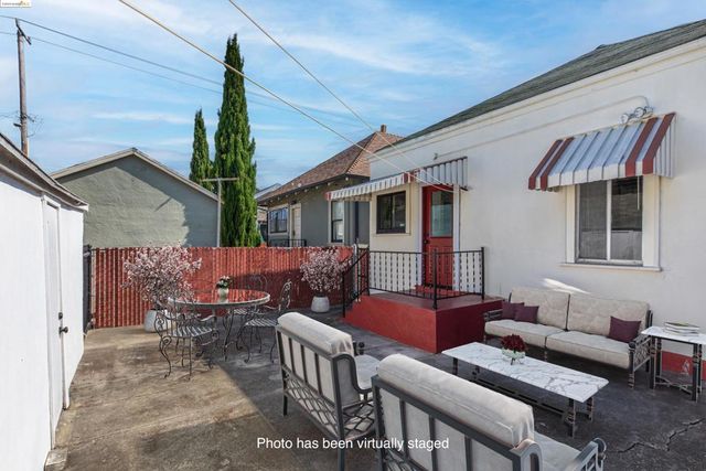 2943 Chestnut St, Oakland, CA 94608