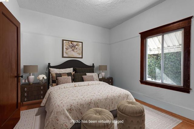 2943 Chestnut St, Oakland, CA 94608