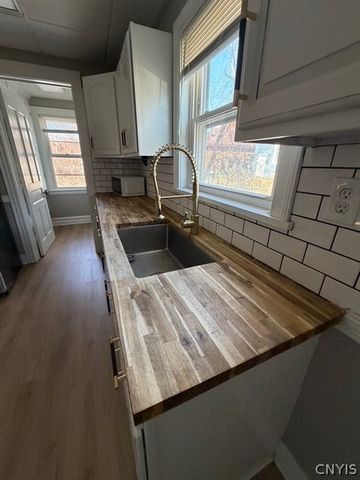 225 East Colvin Street, Syracuse, NY 13205