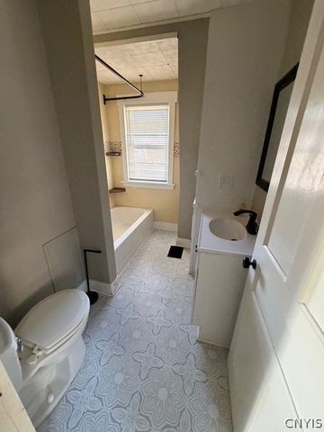 225 East Colvin Street, Syracuse, NY 13205