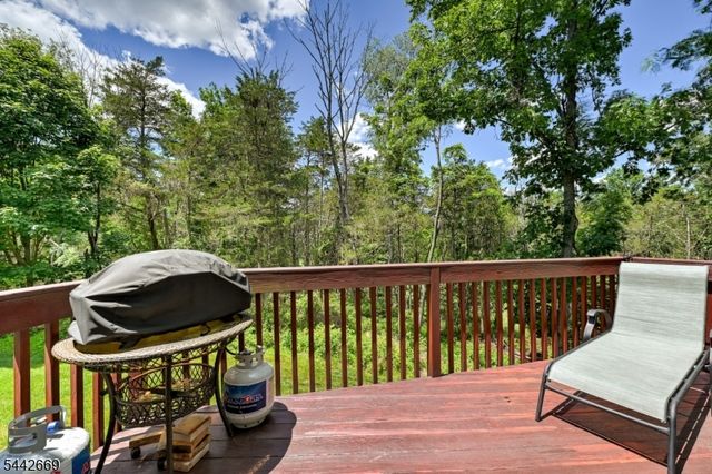 15 NAVAJO TRL, Branchburg Twp., NJ 08876