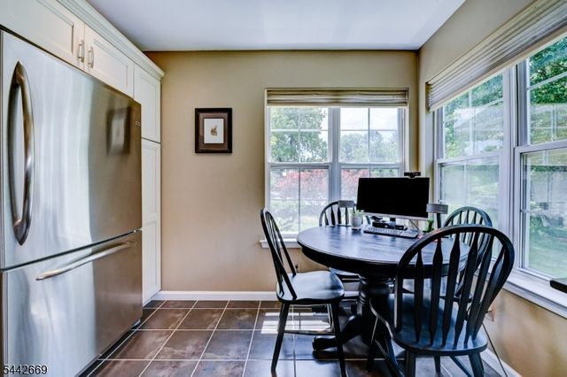 15 NAVAJO TRL, Branchburg Twp., NJ 08876