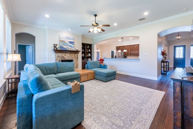 1233 Grayhawk Drive, Forney, TX 75126