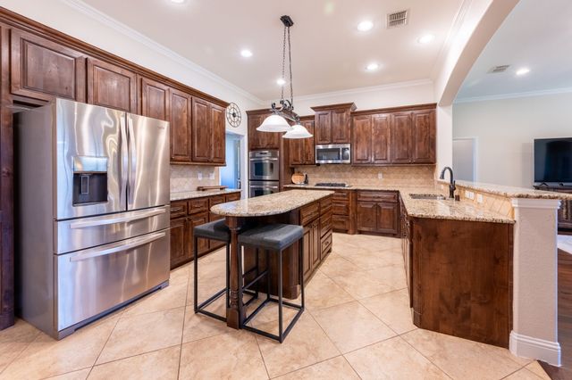 1233 Grayhawk Drive, Forney, TX 75126
