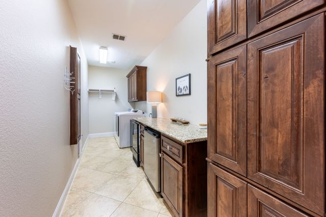 1233 Grayhawk Drive, Forney, TX 75126
