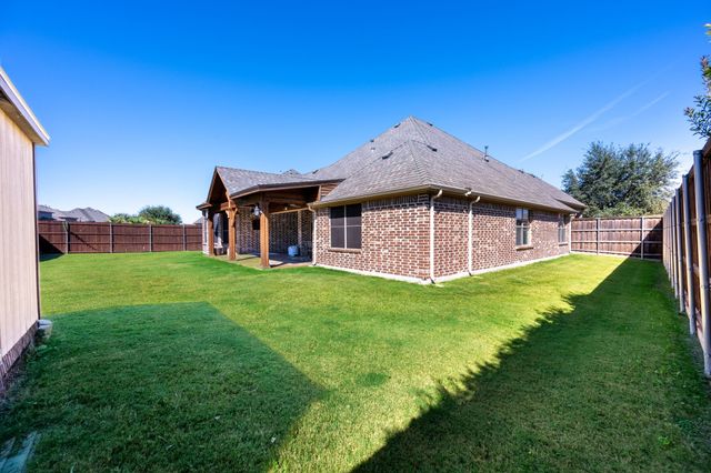 1233 Grayhawk Drive, Forney, TX 75126