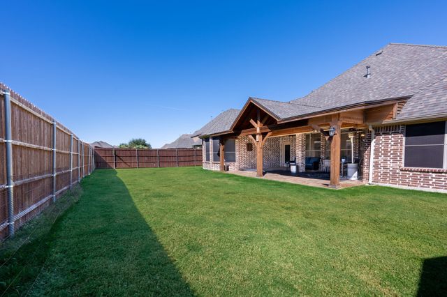 1233 Grayhawk Drive, Forney, TX 75126