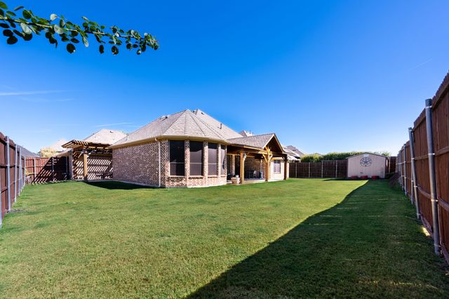 1233 Grayhawk Drive, Forney, TX 75126