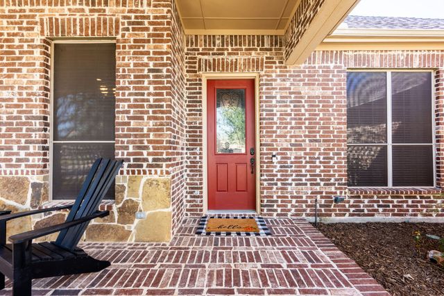 1233 Grayhawk Drive, Forney, TX 75126