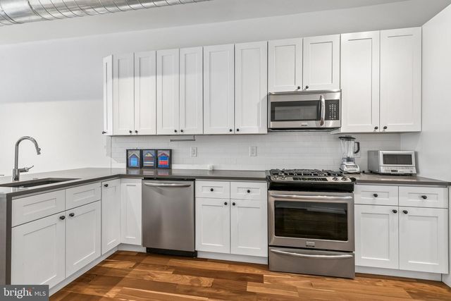 407 FAIRMOUNT, Philadelphia, PA 19123