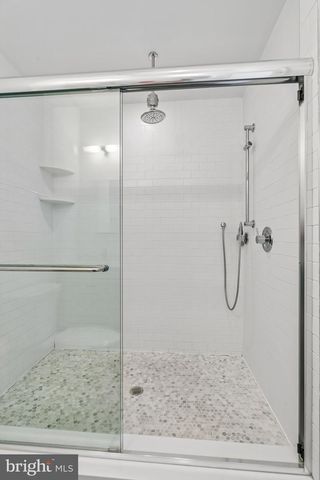 407 FAIRMOUNT, Philadelphia, PA 19123