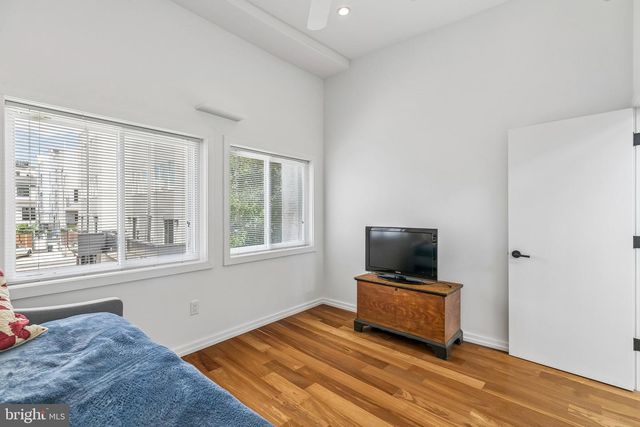 407 FAIRMOUNT, Philadelphia, PA 19123