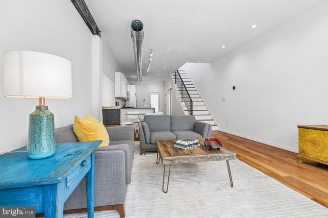 407 FAIRMOUNT, Philadelphia, PA 19123