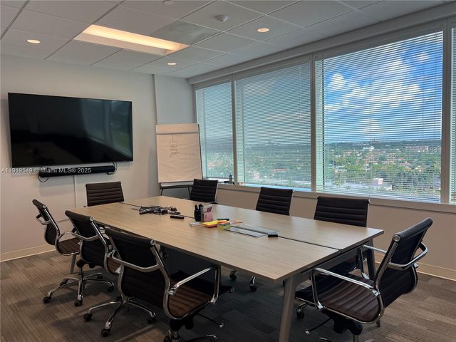 800 NW 62nd Ave 9th Floor, Miami, FL 33126