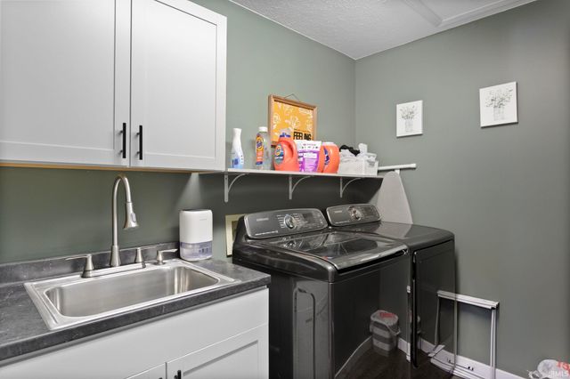 16305 Ronnies Drive, Mishawaka, IN 46544