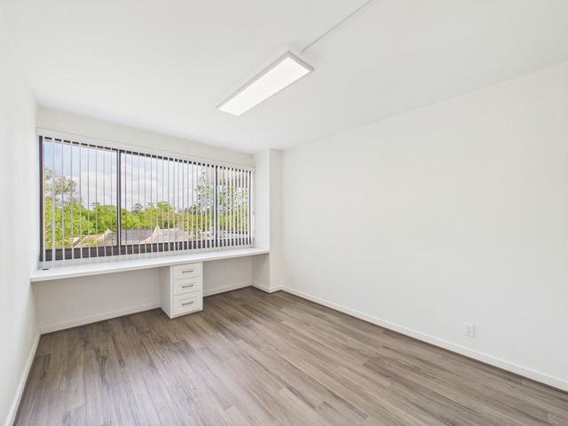 49 Briar Hollow Lane 304, Houston, TX 77027