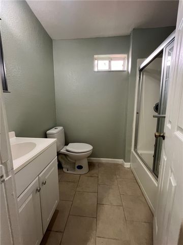 205 W 3rd St, Alice, TX 78332