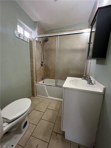 205 W 3rd St, Alice, TX 78332