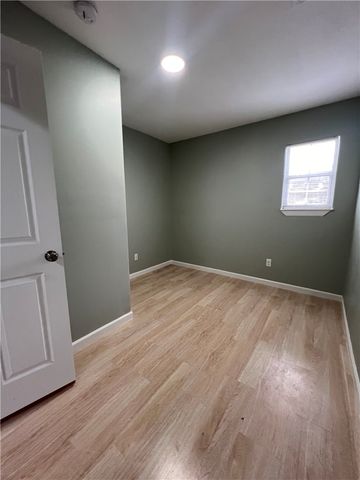 205 W 3rd St, Alice, TX 78332