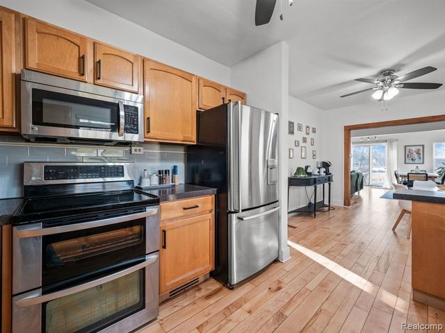 227 Shotwell Street, White Lake, MI 48386