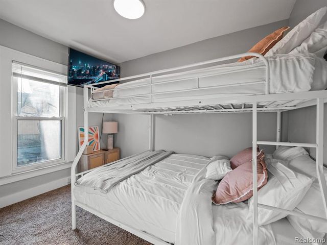 227 Shotwell Street, White Lake, MI 48386