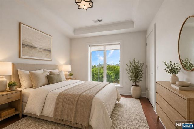 150 Henley Place 404, Weehawken, NJ 07086