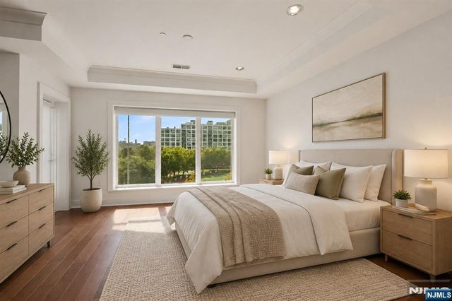 150 Henley Place 404, Weehawken, NJ 07086