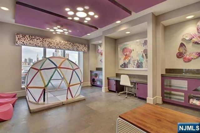 150 Henley Place 404, Weehawken, NJ 07086