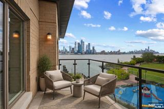 150 Henley Place 404, Weehawken, NJ 07086