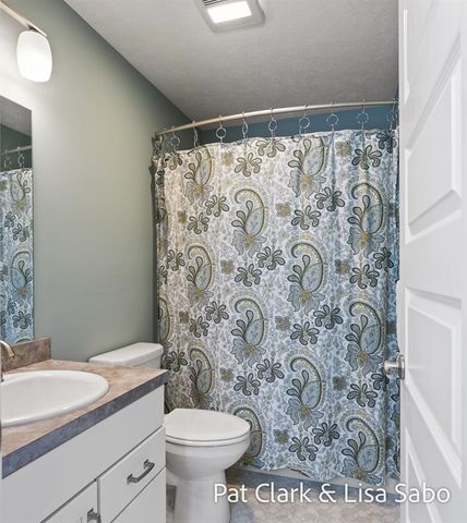 13458 Waybury Drive, Nunica, MI 49448
