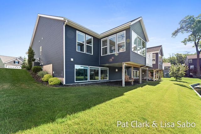 13458 Waybury Drive, Nunica, MI 49448