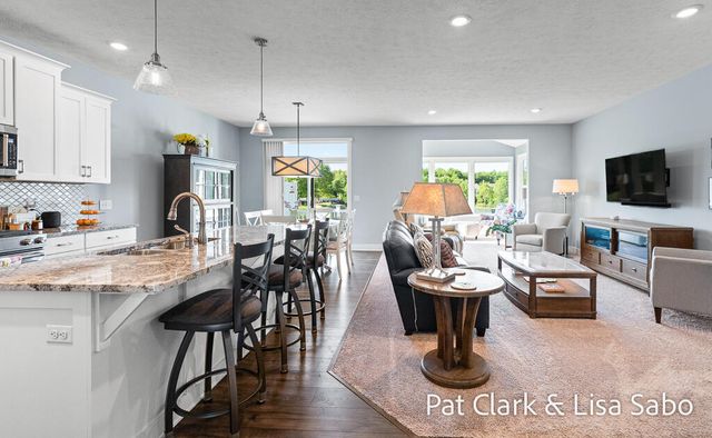 13458 Waybury Drive, Nunica, MI 49448