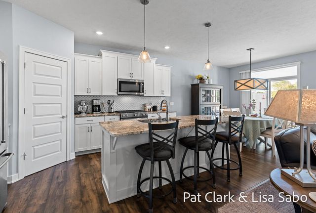 13458 Waybury Drive, Nunica, MI 49448