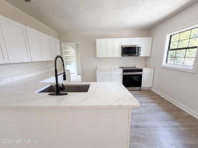2742 MERWYN Road, Jacksonville, FL 32207