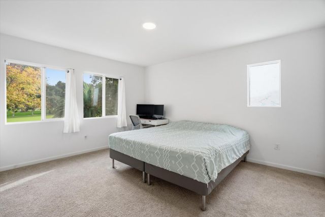 398 Miwok Ln, Manteca, CA 95337