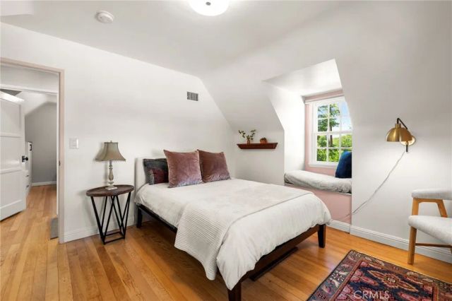 23534 Hatteras Street, Woodland Hills, CA 91367