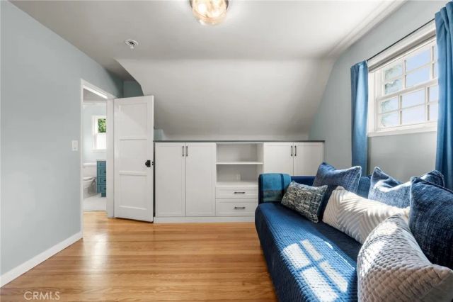 23534 Hatteras Street, Woodland Hills, CA 91367