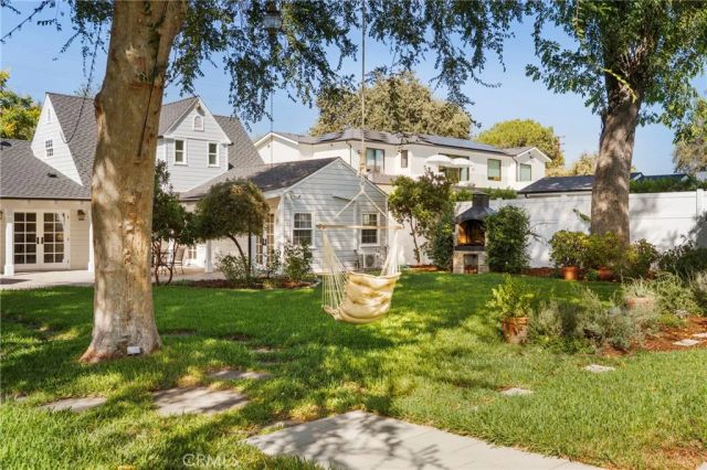 23534 Hatteras Street, Woodland Hills, CA 91367