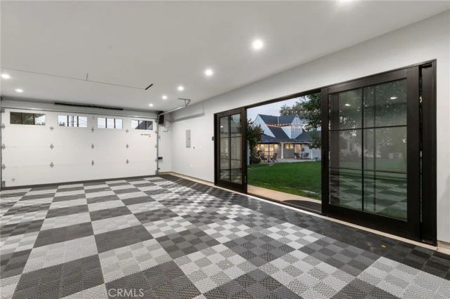 23534 Hatteras Street, Woodland Hills, CA 91367