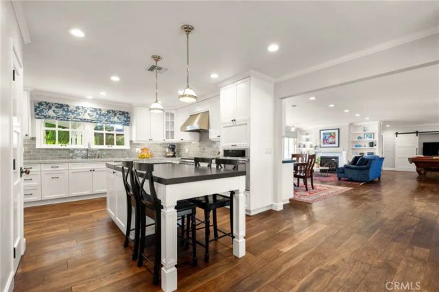 23534 Hatteras Street, Woodland Hills, CA 91367
