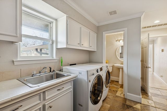 7040 Oakbluff Drive, Dallas, TX 75254