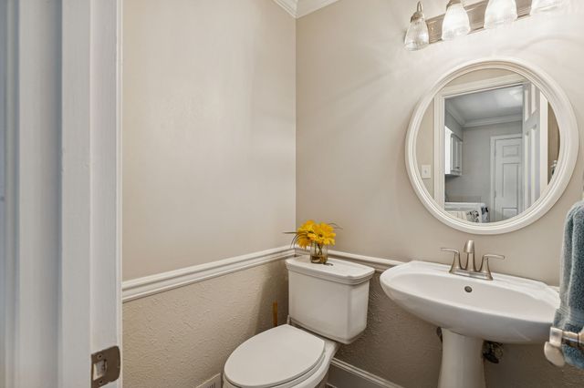 7040 Oakbluff Drive, Dallas, TX 75254