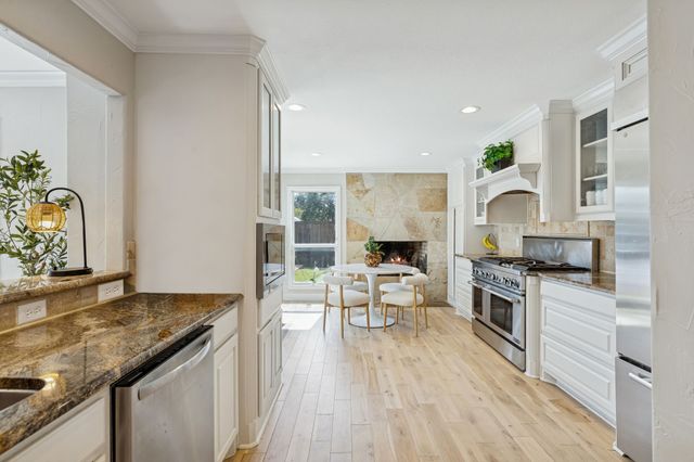 7040 Oakbluff Drive, Dallas, TX 75254