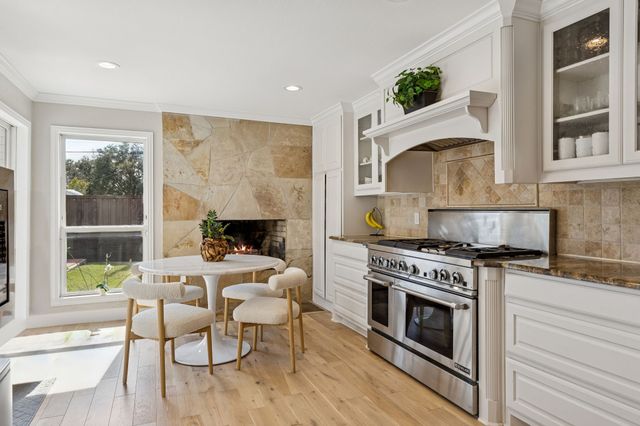 7040 Oakbluff Drive, Dallas, TX 75254