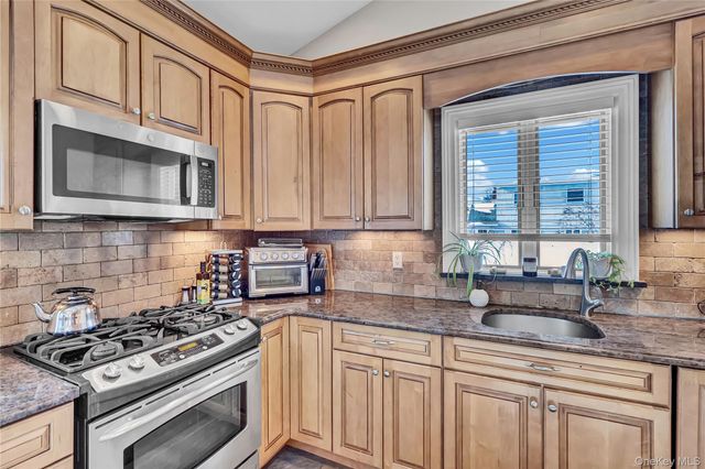 219 Hyman Avenue, West Islip, NY 11795