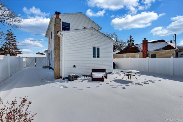 219 Hyman Avenue, West Islip, NY 11795