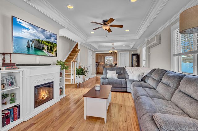 219 Hyman Avenue, West Islip, NY 11795