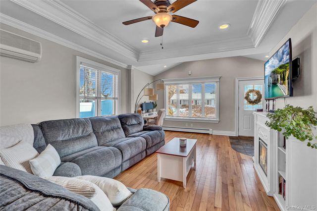 219 Hyman Avenue, West Islip, NY 11795