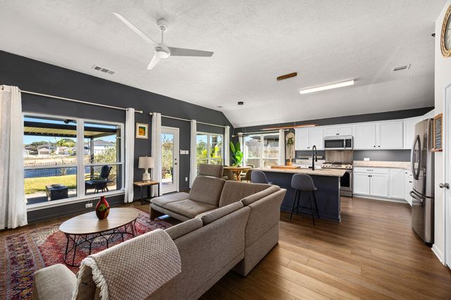 1046 Bending Trail Drive, Tomball, TX 77375