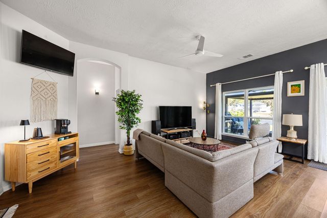 1046 Bending Trail Drive, Tomball, TX 77375